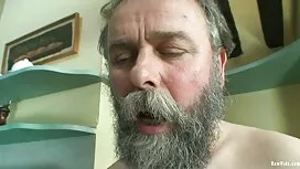 Écarte les film porn ...